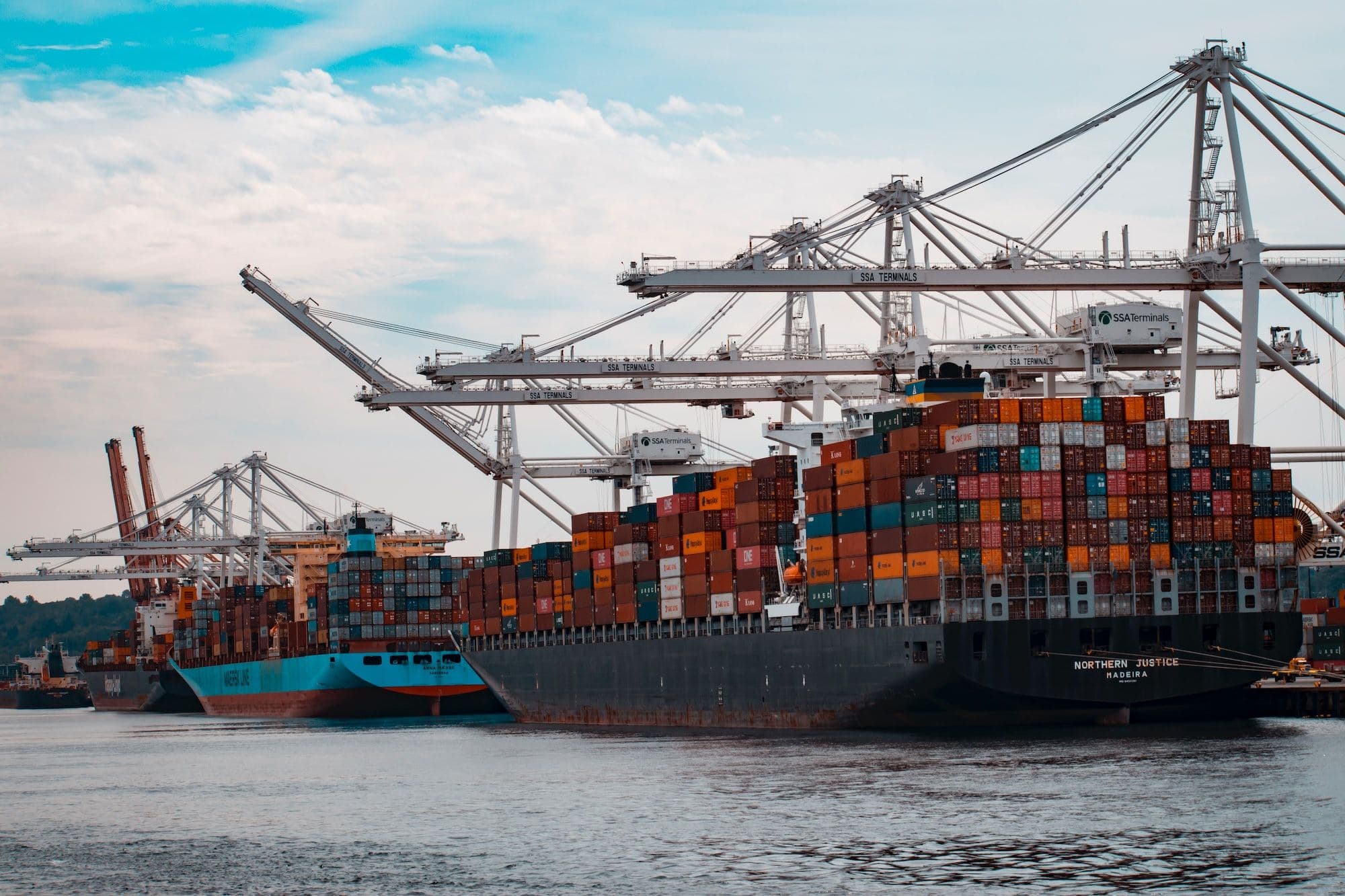Why Terminal49 is a Better Way to Manage Your Shipments